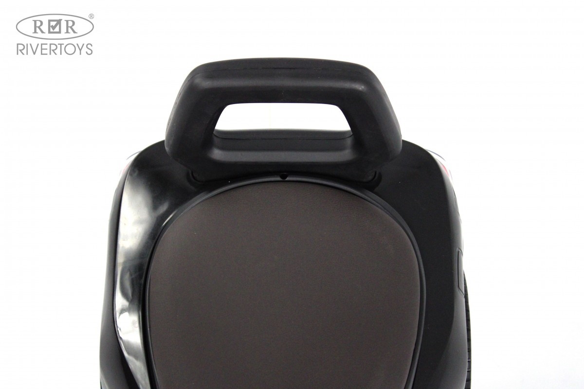 Детский толокар RiverToys Toyota Land Cruiser 300 Z002ZZ-D черный bvaf8oe3u20wd48keuiwrwk1zbg7d22p