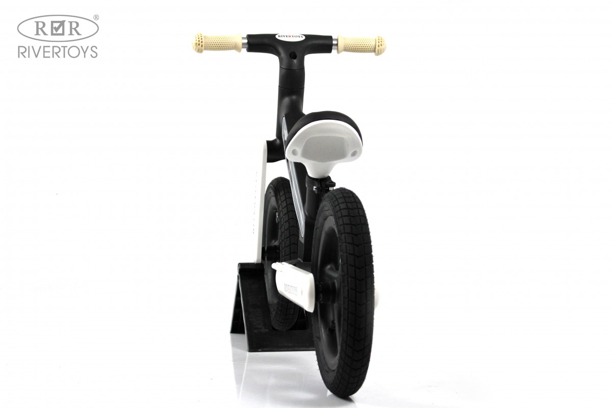 Детский беговел RiverToys HB-002 черный z6e21jxj46ekopwvwfi4ndfm3iyapst5