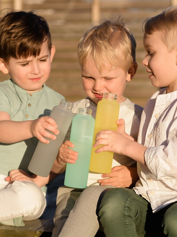 Стеклянная бутылочка для воды с защитным силиконовым покрытием Everyday Baby 400 мл желтый dfnyy5kweuto4trf6ebfhdwasn5e83qm