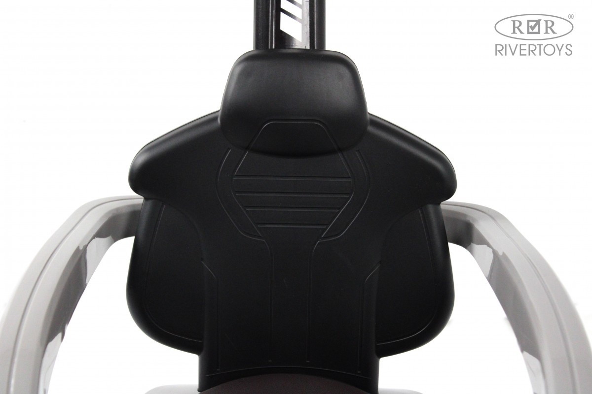 Детский толокар RiverToys Z003ZZ-C серый koxs7v6nqd3dbu2rlje2xh3ozuhn12an