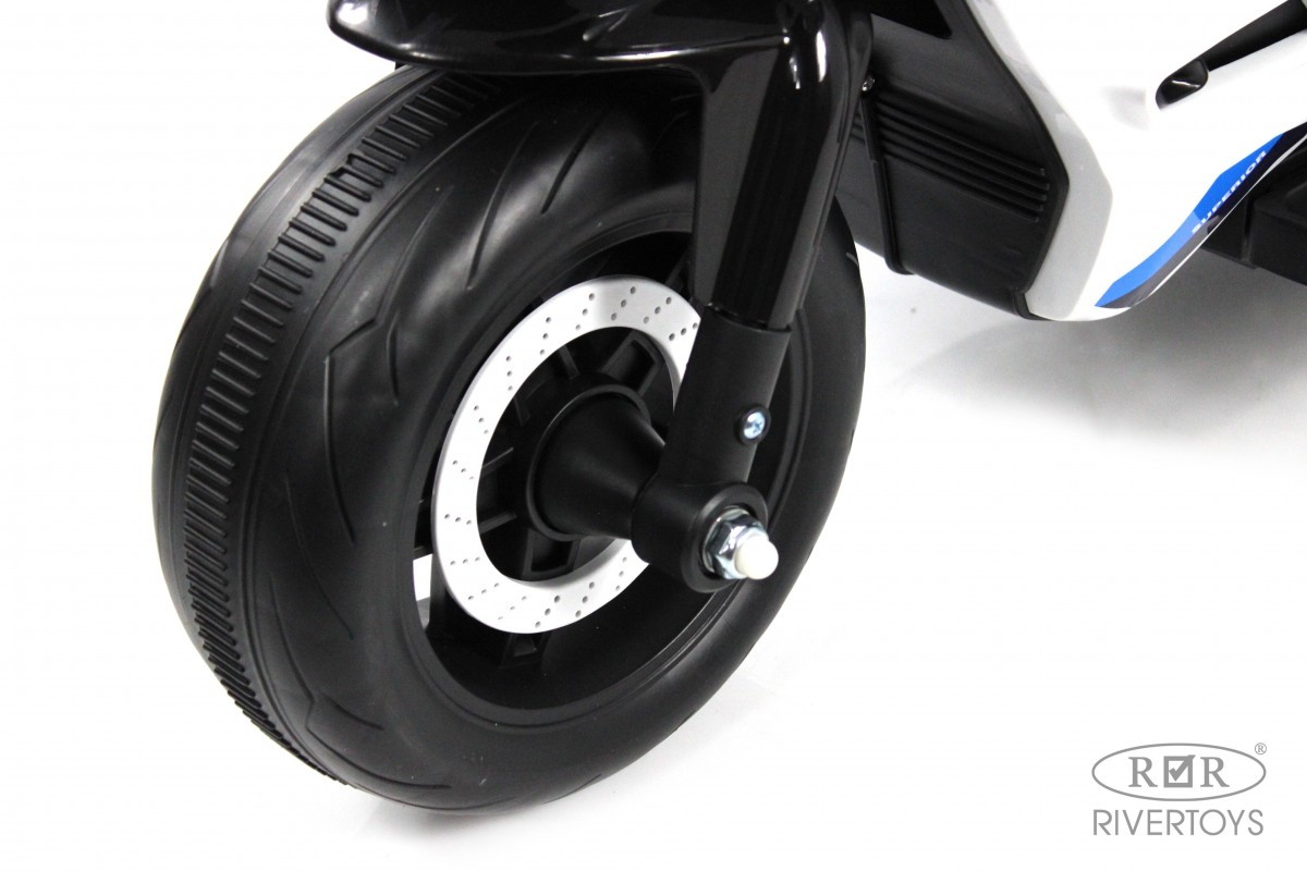 Детский электротрицикл RiverToys K002PX-A белый nf10smujhlgxtwn31fwrznswcghtzqzc