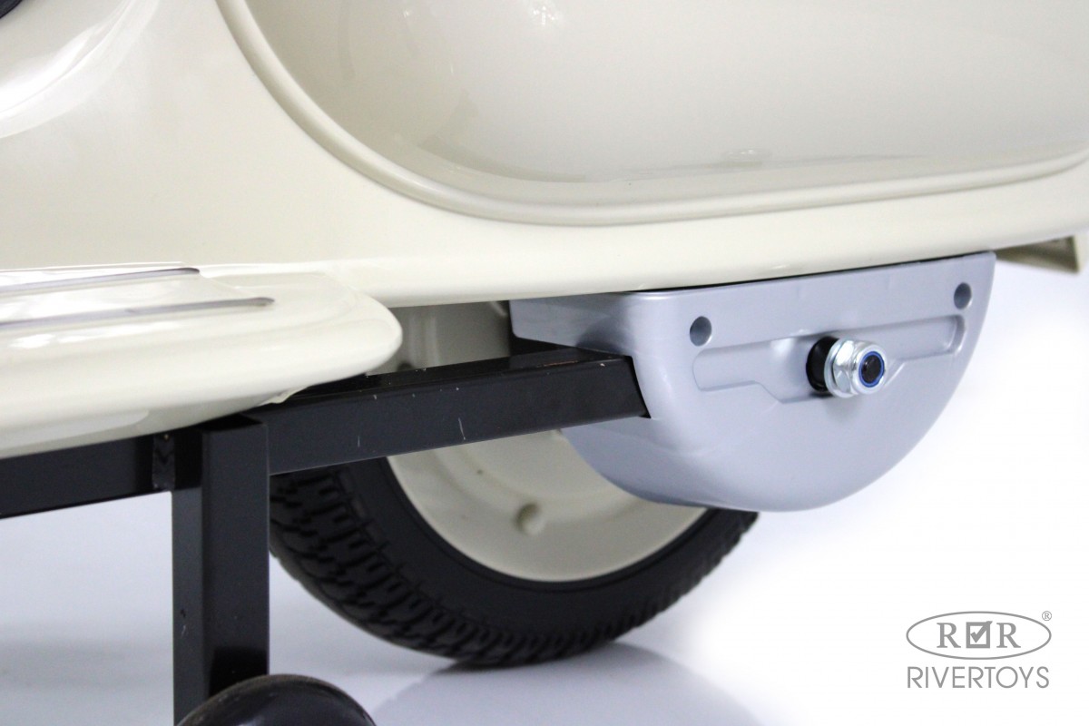 Детский электроскутер RiverToys VESPA M888MM серый 5e4b70xo9ozymxajp4b0r1r16ra40v18