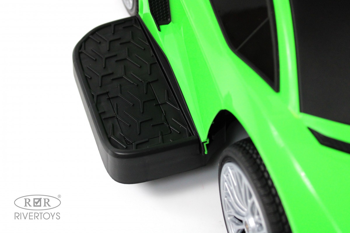 Детский толокар RiverToys M555MM-H зеленый cb1fsm08s3oil4c05ml2m0ybdwg4ouzu