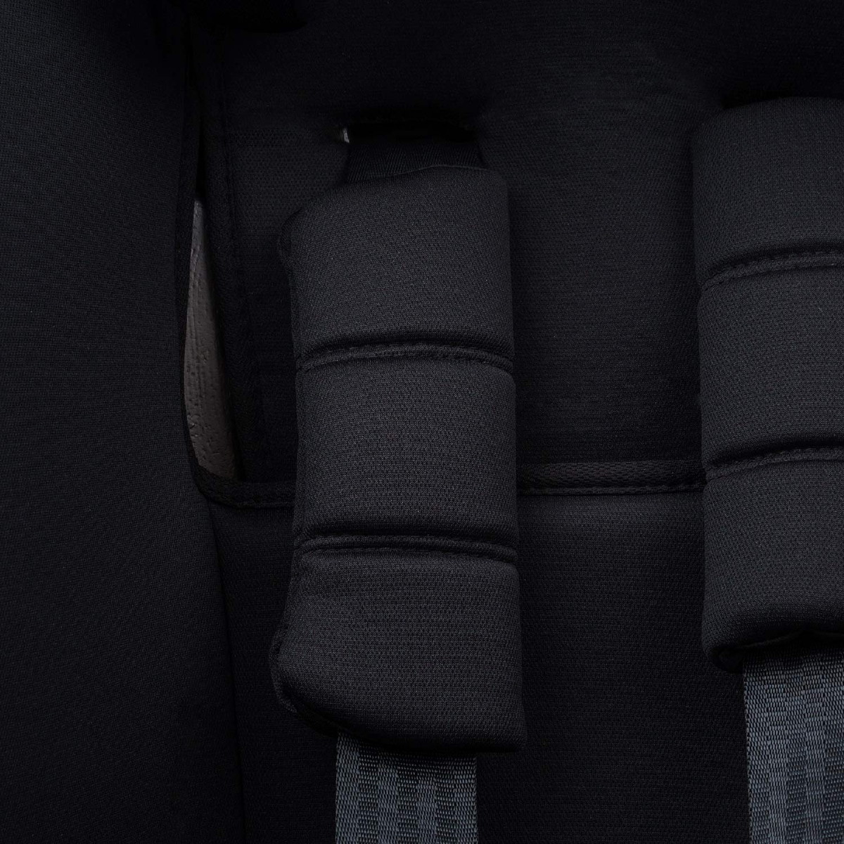 Автокресло Indigo WINNER ISOFIX, YB706B, группа 1+2+3  черный матовый 49swoarq5mbvg0e1g8clzjz1fl5jbjcv