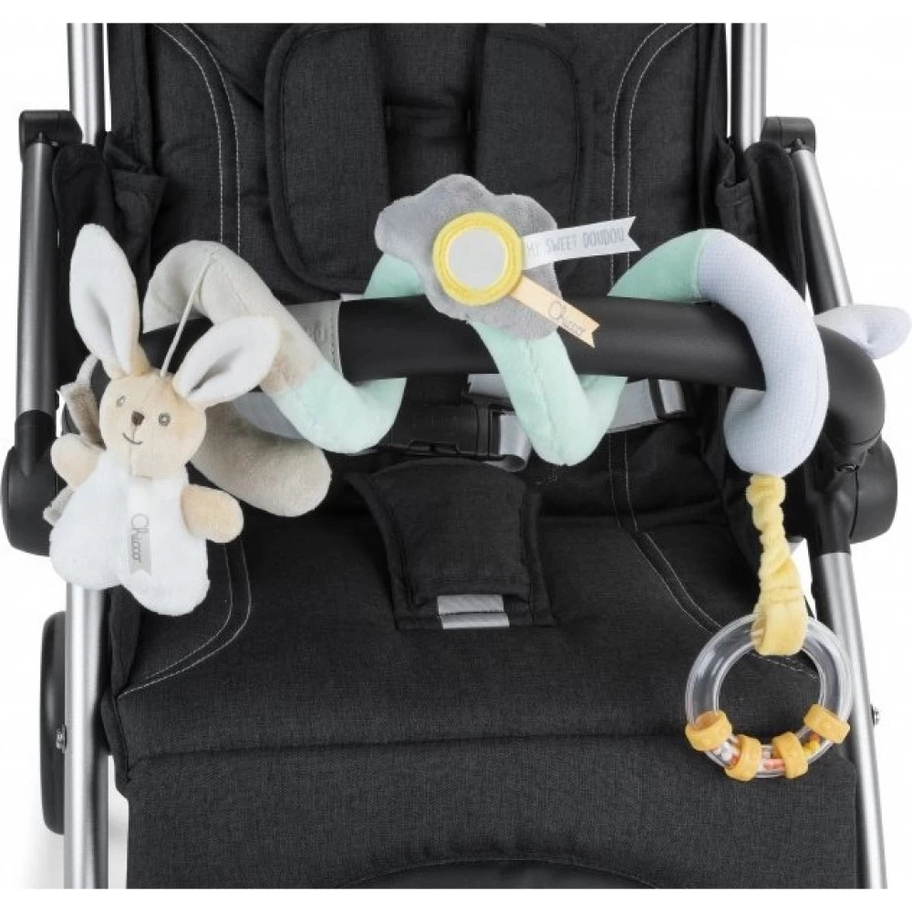 igrushka-na-kolyasku-chicco-my-sweet-walking-rope-bejevyy-00010475000000-2-1000x1000