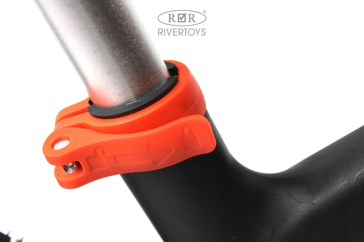 Детский беговел RiverToys HB-001 черный 5f69srzjnjeiub01hh92lh7rixbjrcp4