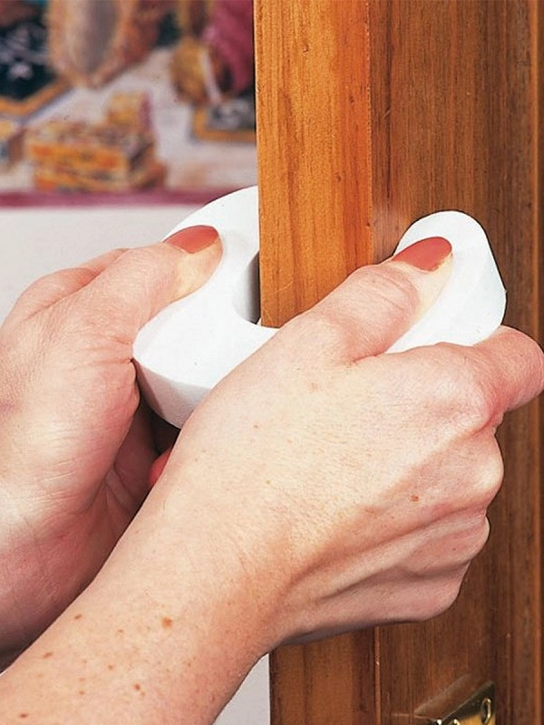 Блокиратор межкомнатных дверей Clippasafe 2 шт. CL76ru - 2 белый 70f3oyuwtqho98ipmdb053wxdoba1bga