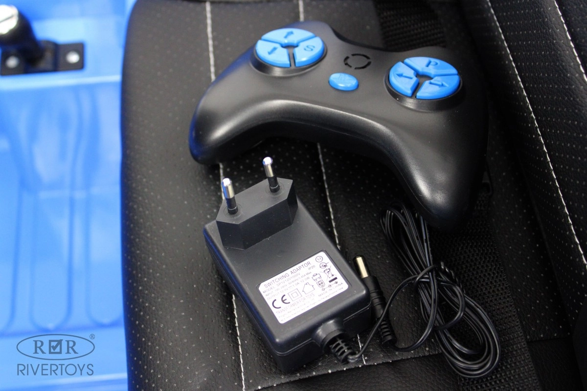 Детский электромобиль RiverToys T222TT 4WD синий azlf5229eexls29m6cipvkfdzvpduojy