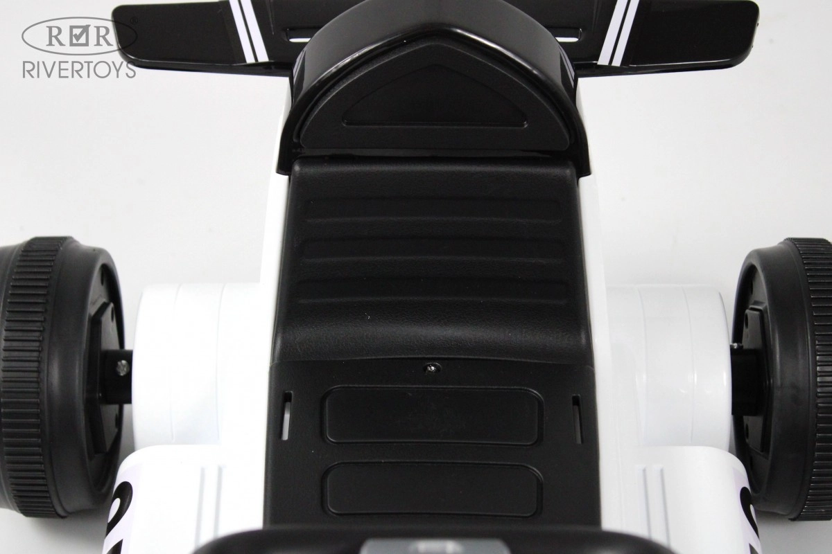 Детский электромобиль RiverToys K008PX белый pavhqplwwr62yy29mamedzjqv7mo1no0