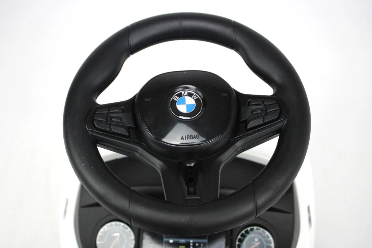 Детский толокар RiverToys BMW M5 A999MP-D белый ibslw02yfygml5kxyb16uy4ogly4tlnr