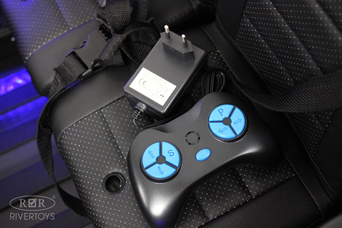 Детский электромобиль RiverToys T777TT 4WD красный Spider vemy97mp5f03wsi4keeejh6v9x3dxtrc