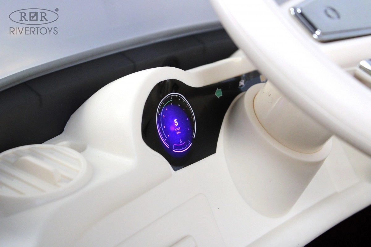 Детский электромобиль RiverToys X005XX красно-серебристый t8alv2rhrlv5tnz8j9a4j10o4ghv5vg1