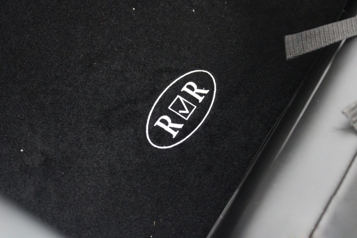 Детский электромобиль RiverToys Mercedes-Benz Unimog Concept P555BP Серебристый глянец w52nf1rsnoeztbsvjvqabwkfv6kt6t4a