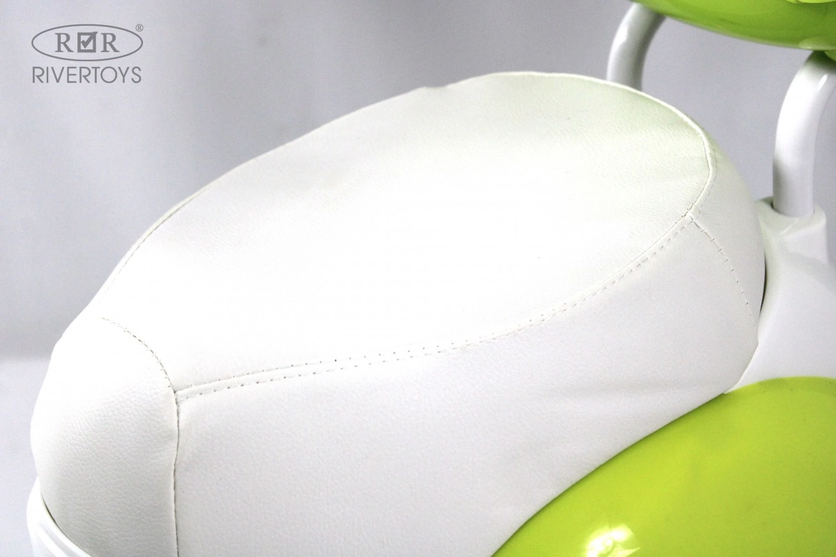 Детский электромобиль RiverToys Z444ZZ зеленый 8ayiiv1jnwt9884nm8z7fwhe2zqmwq2x