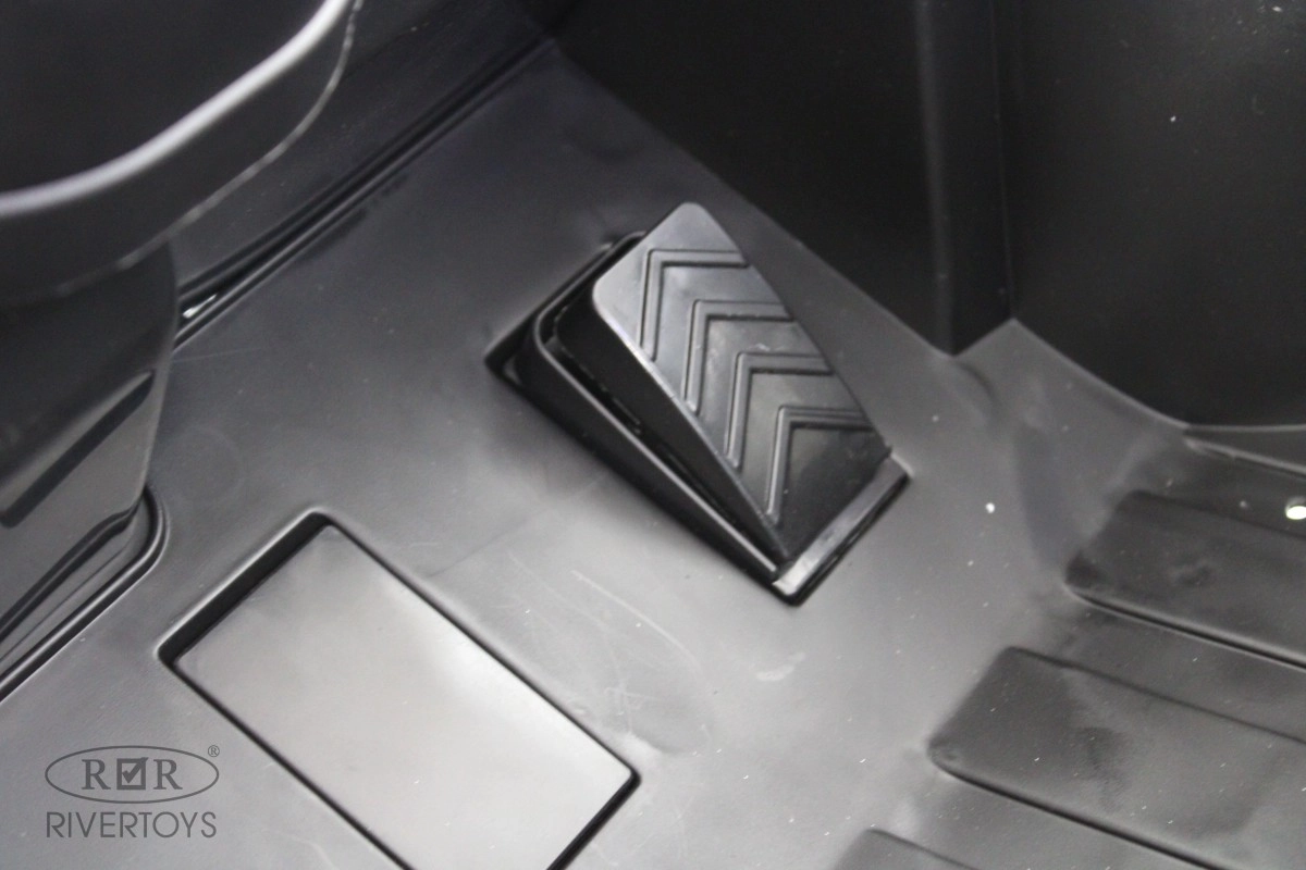 Детский электромобиль RiverToys X888XX серый q0it7myvb2385xbdomyn9tpzncmiheum