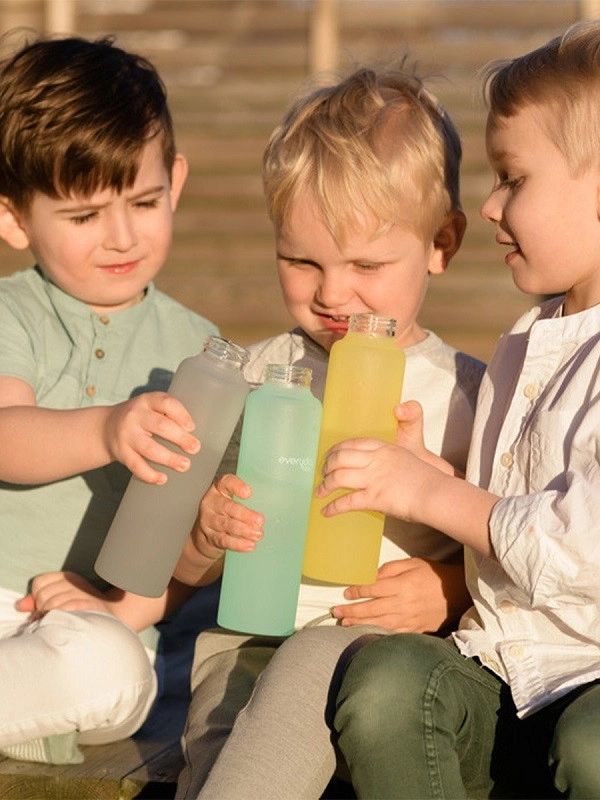 Стеклянная бутылочка для воды с защитным силиконовым покрытием Everyday Baby 400 мл желтый dfnyy5kweuto4trf6ebfhdwasn5e83qm