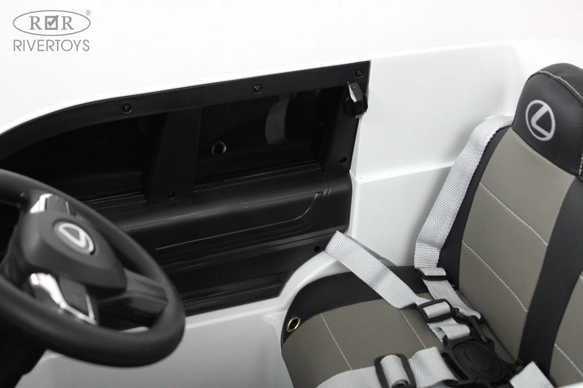 Детский электромобиль RiverToys Lexus 570 E555EE белый fbs1vnnljw7weto18e3io579eklvyv1l