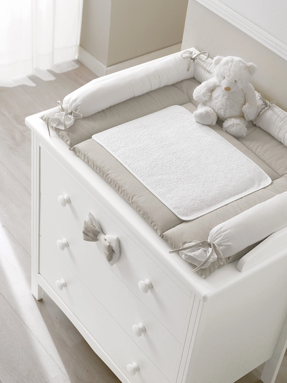 Бортик набивной для тумбы Erbesi Lilli (белый/песочный )