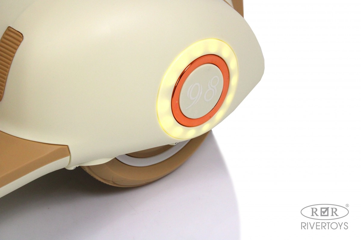 Детский электроскутер RiverToys K777PX-A бежевый 6i8jqhac96uz8w86o6ra0kslbbrpg1km