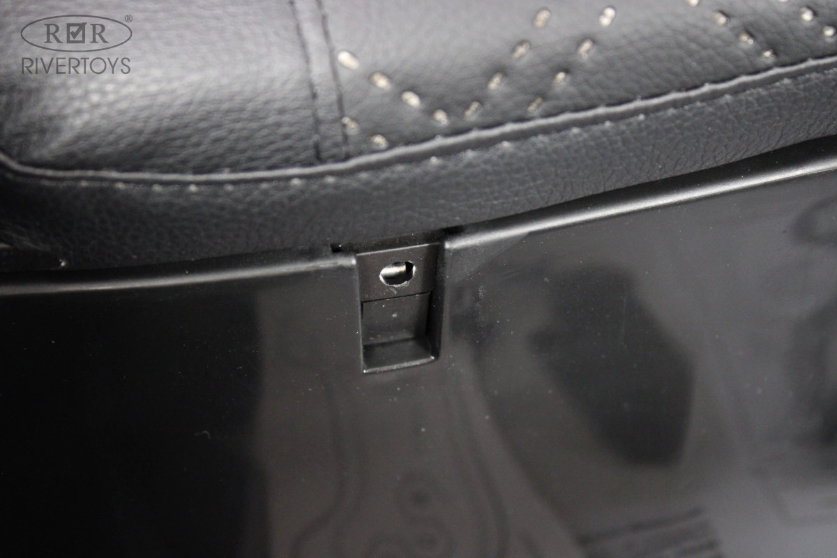 Детский электромобиль RiverToys F888FF 4WD розовый 45v3jzix09p8odu29fiq4rlvz76q31gu