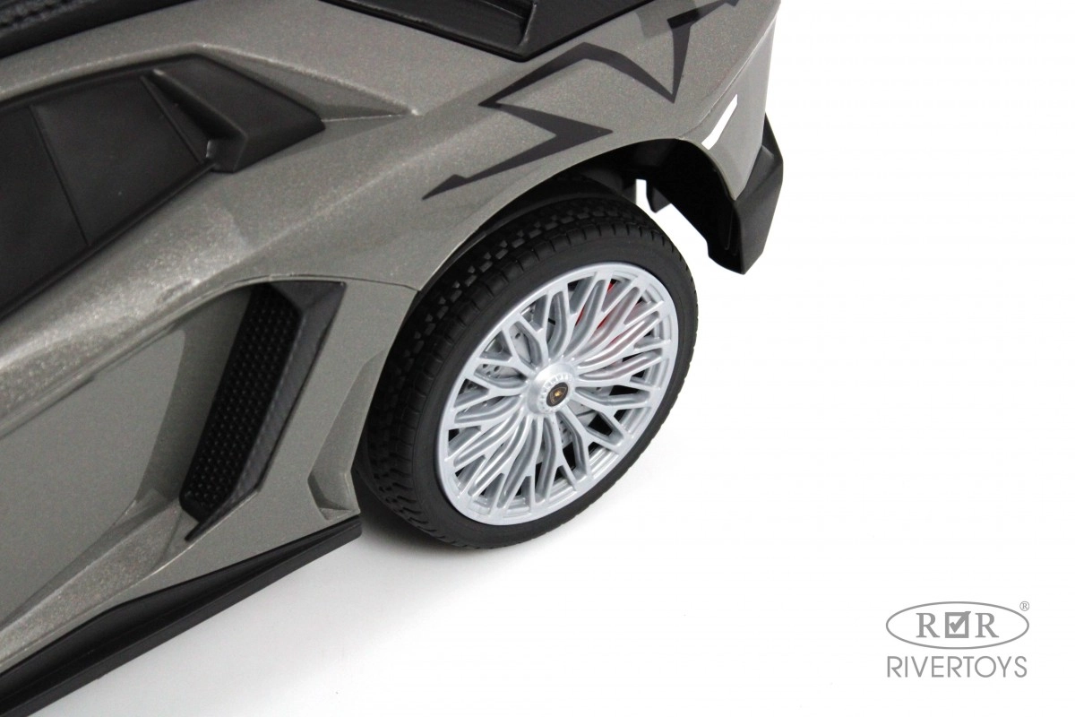 Детский толокар RiverToys M555MM-D серый y3heelhba4j6ydq68cpwlou0xqg1zr1w