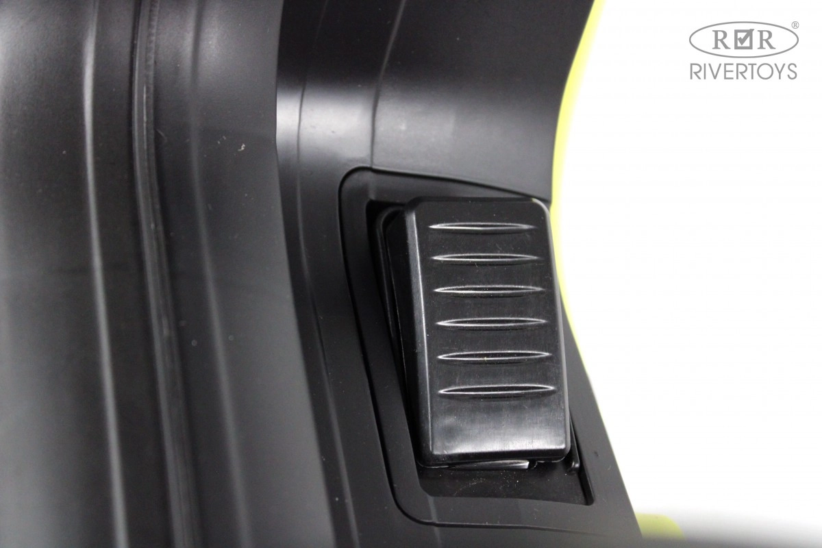 Детский электромобиль RiverToys G888GG красный 0wrjlua35rj2q077c1a0pa4yfl0zkogw