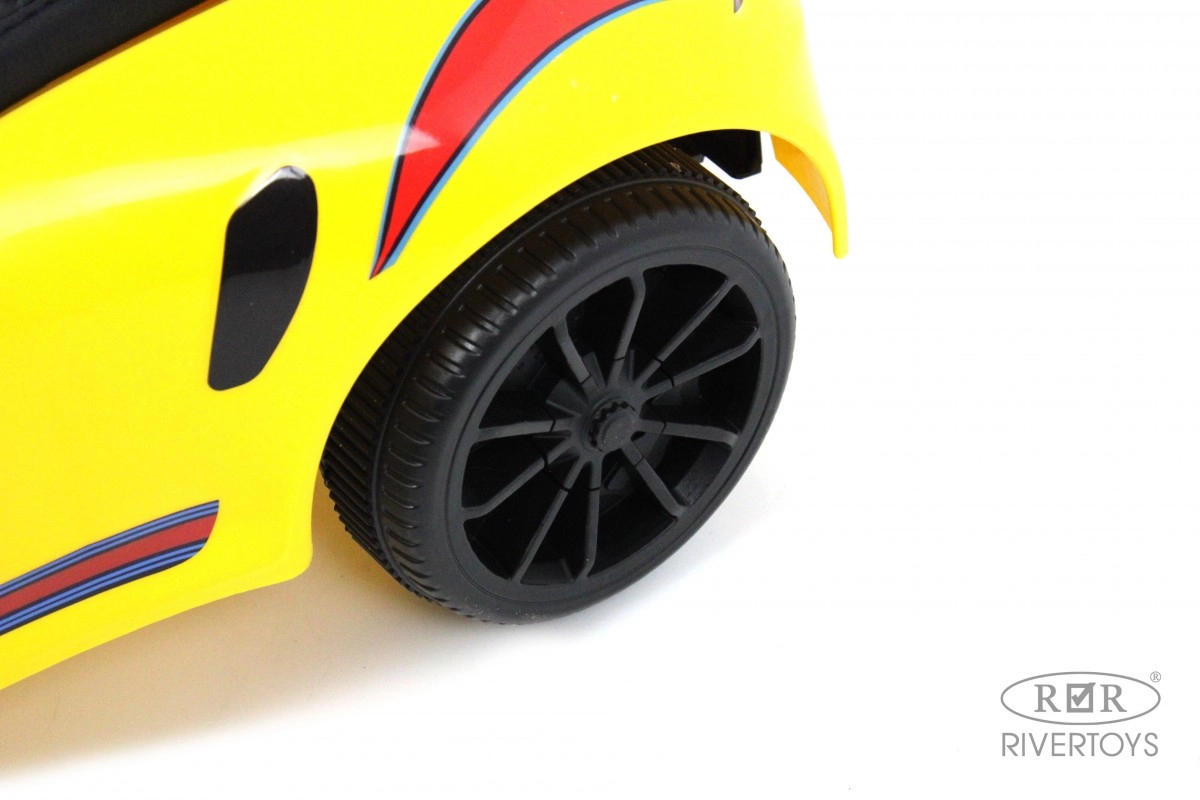Детский толокар RiverToys F005FF желтый 70cv9udwne6zuaonzlcjqt7u9f08yn4j
