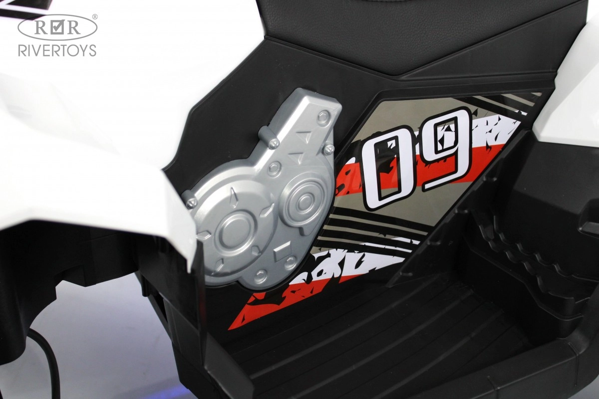 Детский электромобиль RiverToys X999XX белый 737nbkn104kgztwigg604dpqfvc0f94a