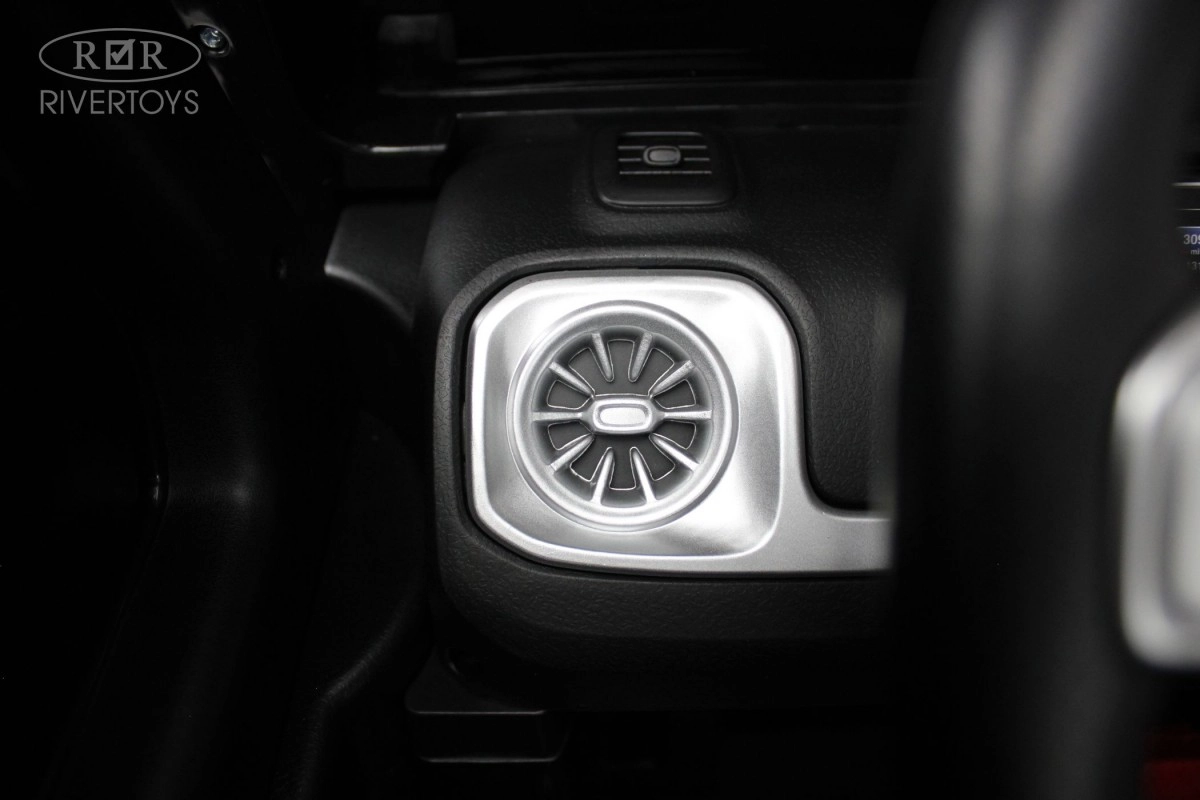 Детский электромобиль RiverToys Mercedes-AMG G63 4WD (S307) черный c08i0wsna8236i63rk6v2ehohf0jsu2x