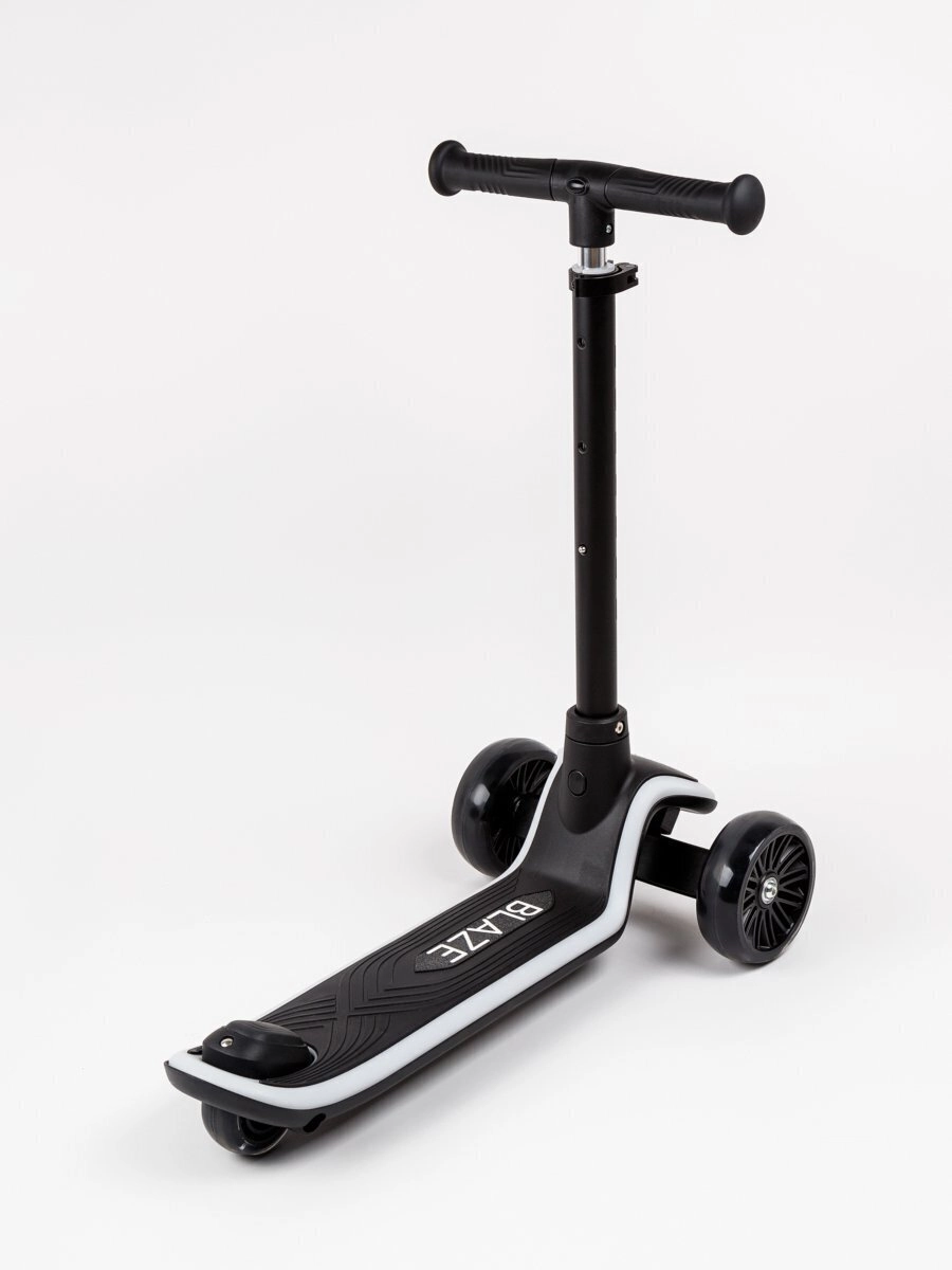 Самокат (кикборд) трехколёсный Amarobaby, Blaze Черный 271463f1a20311b7bf2352e231a07bb4