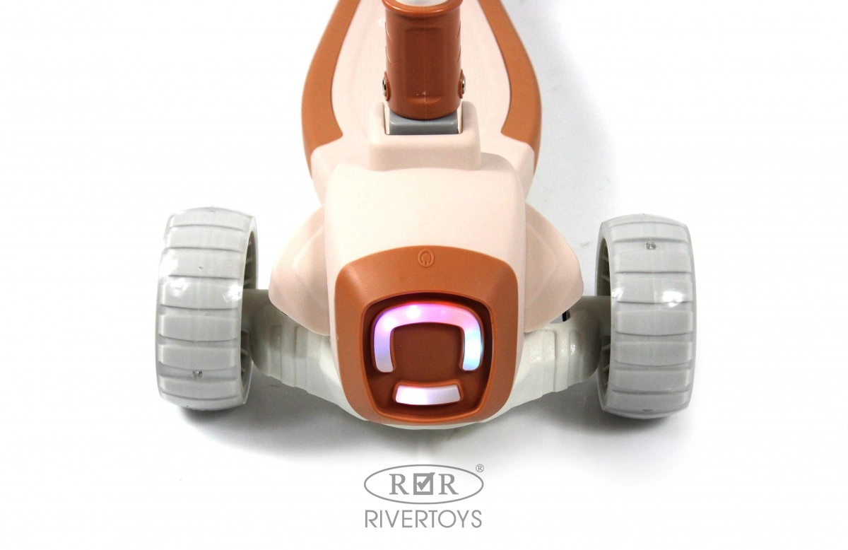 Детский самокат RiverToys HB-T8 коричневый hracl4upk6sma2tg55nztyf45z2bx98f