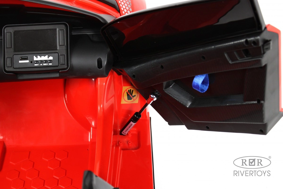 Детский электромобиль RiverToys K999PX красный q1debxn77co55fje1li9xnfkpqxayzns