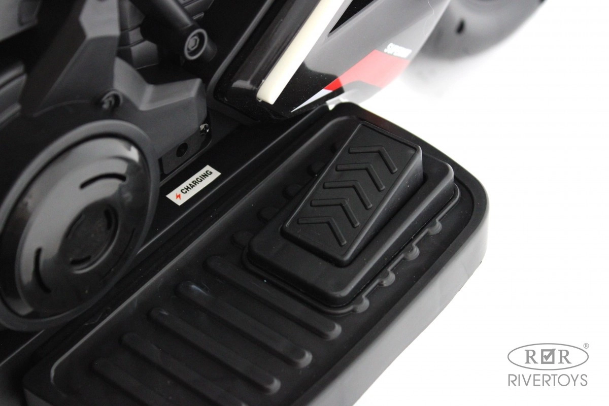 Детский электротрицикл RiverToys K002PX-A черный eyewhop27tlmveu3p8z1v6h283mg3mze