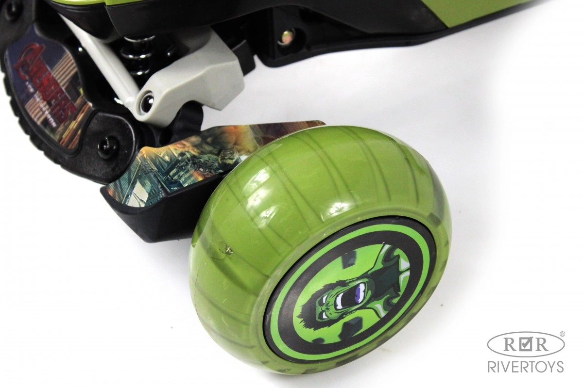 Детский самокат RiverToys HB-Q3 зеленый kheb4zcdgksqqe195wkctw0n53k3g52g