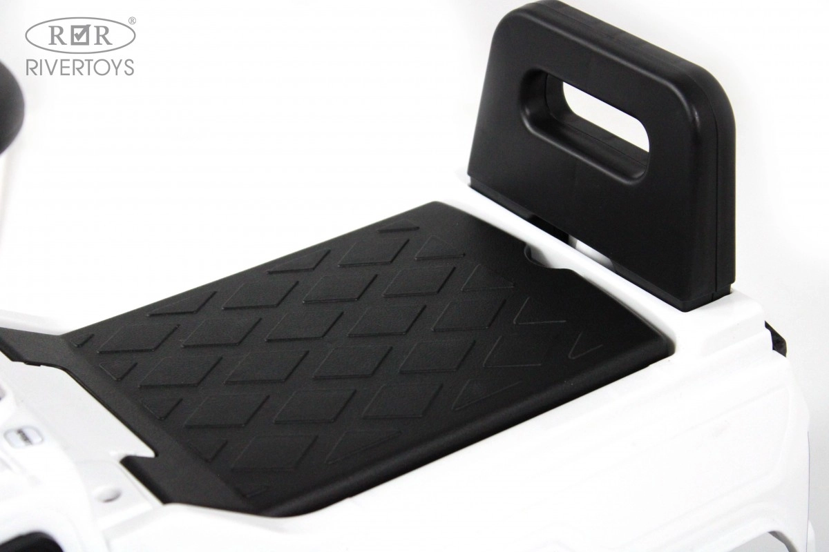 Детский электромобиль RiverToys G008GG-D белый eusa0gwypwrmuuve93csdmpi88rp99c8