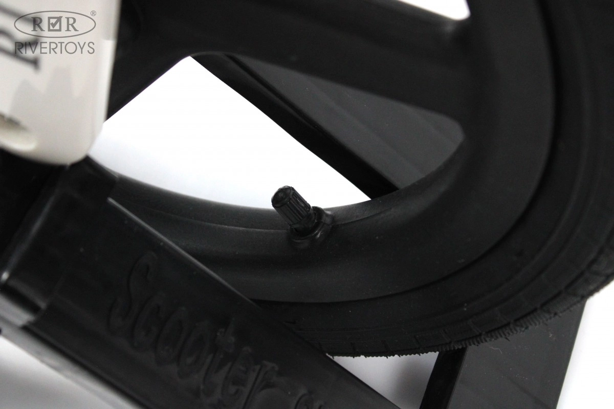 Детский беговел RiverToys HB-002 черный eqwgywlwjna7977ndfjprtmvtce5ng1m