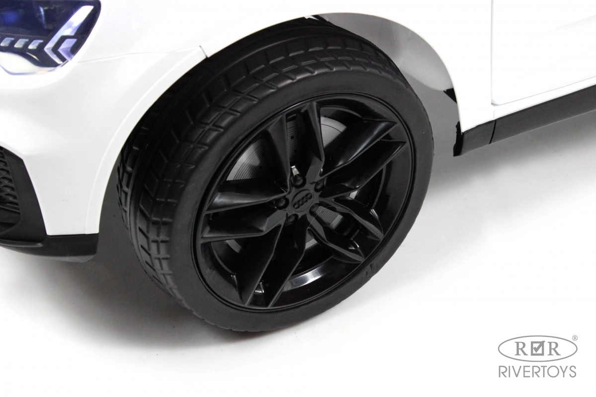 Детский электромобиль RiverToys AUDI Q7 HL678 белый rx2ogwabls1ou5deiqynr0ur8bjtnnzi