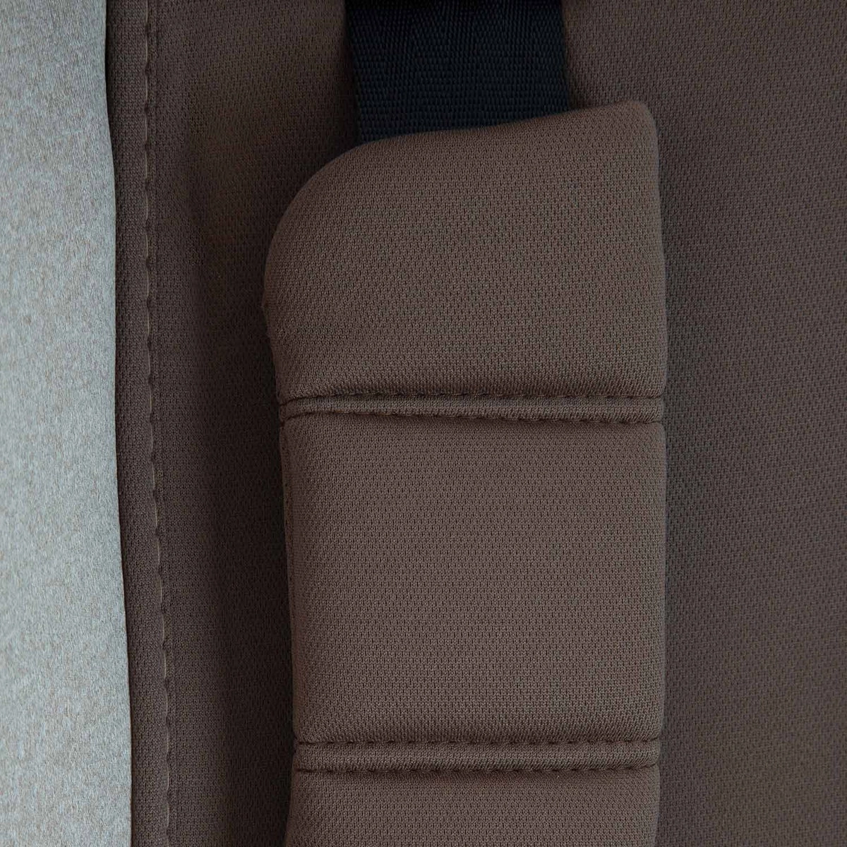 Автокресло Indigo WINNER ISOFIX, YB706B, группа 1+2+3  бежевый-коричневый 090u4zi4avge7u1goc2d1n910dqa0ata