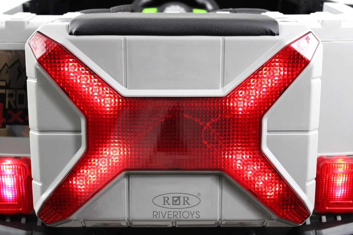 Детский электромобиль RiverToys М003БХ серый 1h5uw9knk260388sgzdtc3h1or00sms0