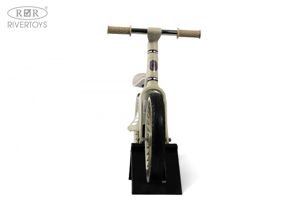 Детский беговел RiverToys HB-007-14 белый bsxp3rl0p45cxhpjiwbbh8j0lej0mbl1