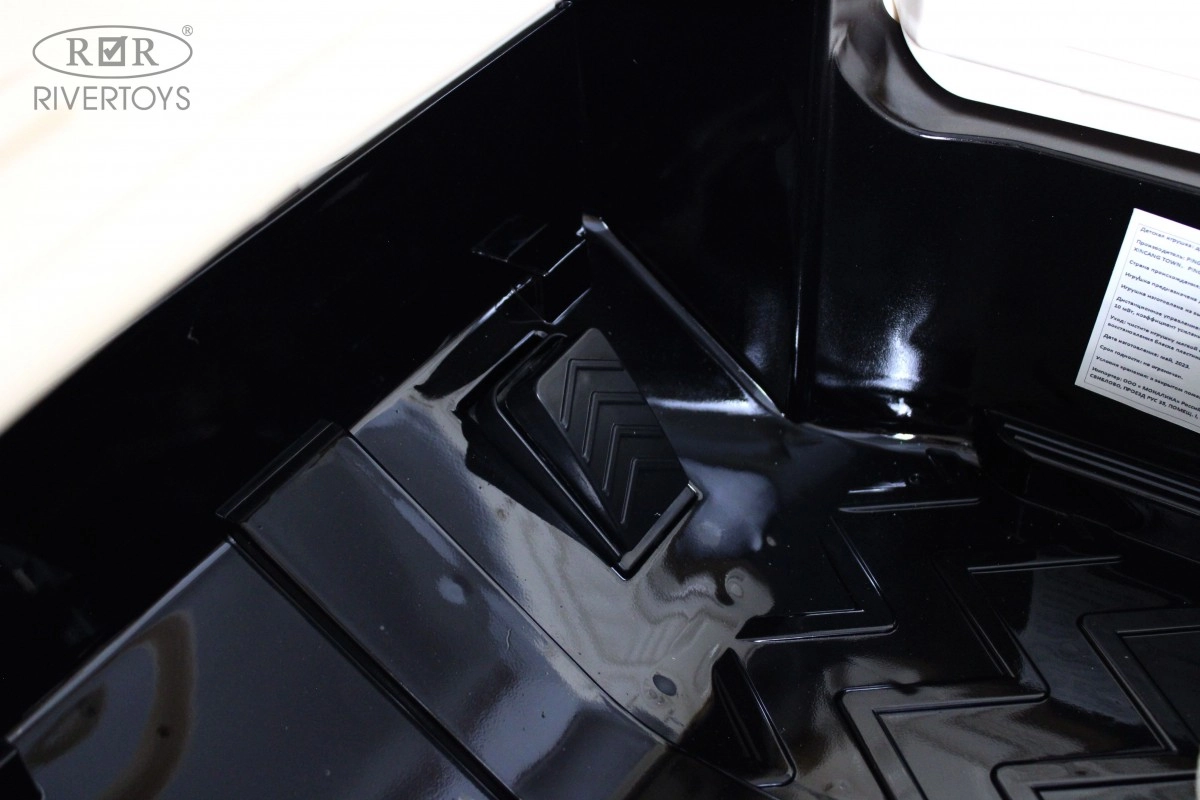 Детский электромобиль RiverToys X005XX черно-серебристый rh205yvhaoq3hodtxb1if989fxja82fh