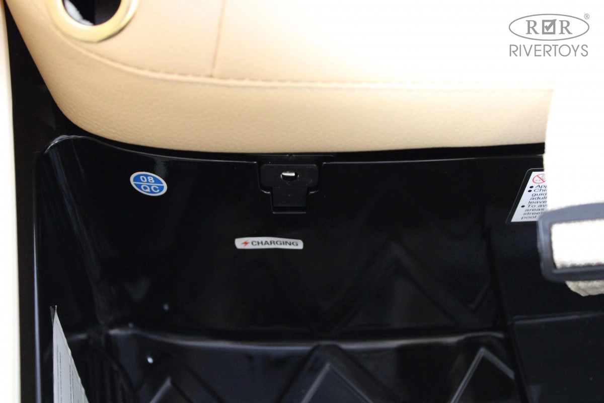 Детский электромобиль RiverToys X005XX черно-серебристый rkpwnda3st6y2t804yjssgh6u4mk7x3w