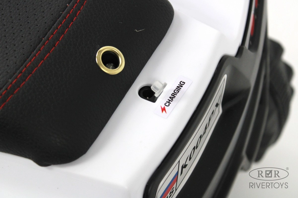 Детский электроквадроцикл RiverToys K004PX белый 6ag3feyletpw8yxa381ooz2l1aagywtj