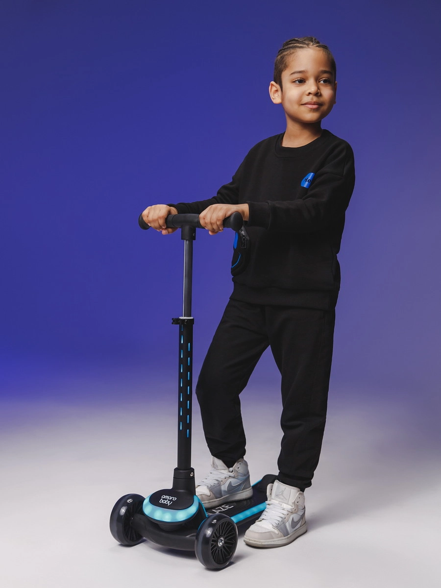 Самокат (кикборд) трехколёсный Amarobaby, Blaze Черный z1ahyez0qfj4rlpgq8ryp57q2k4b0a56