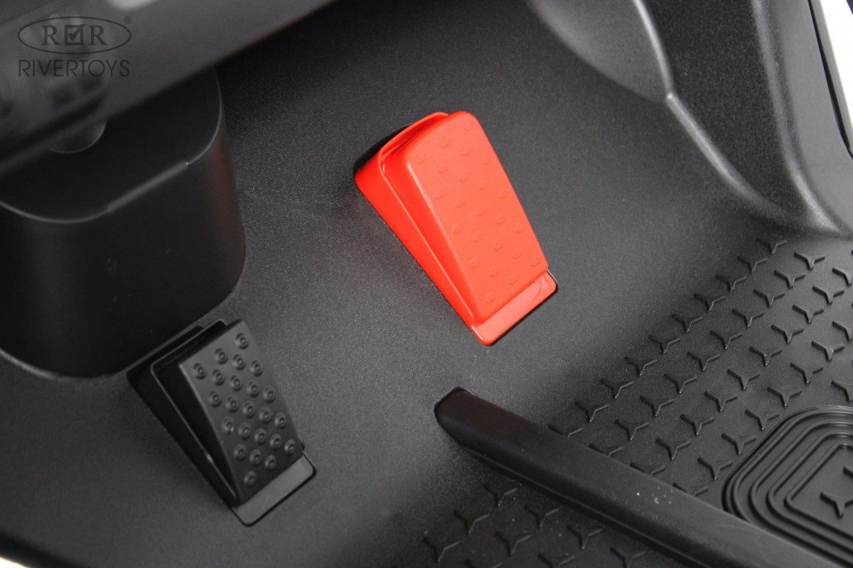 Детский электромобиль RiverToys P555PP черный zan08p9zvcysv94421jy02km3216l7zs