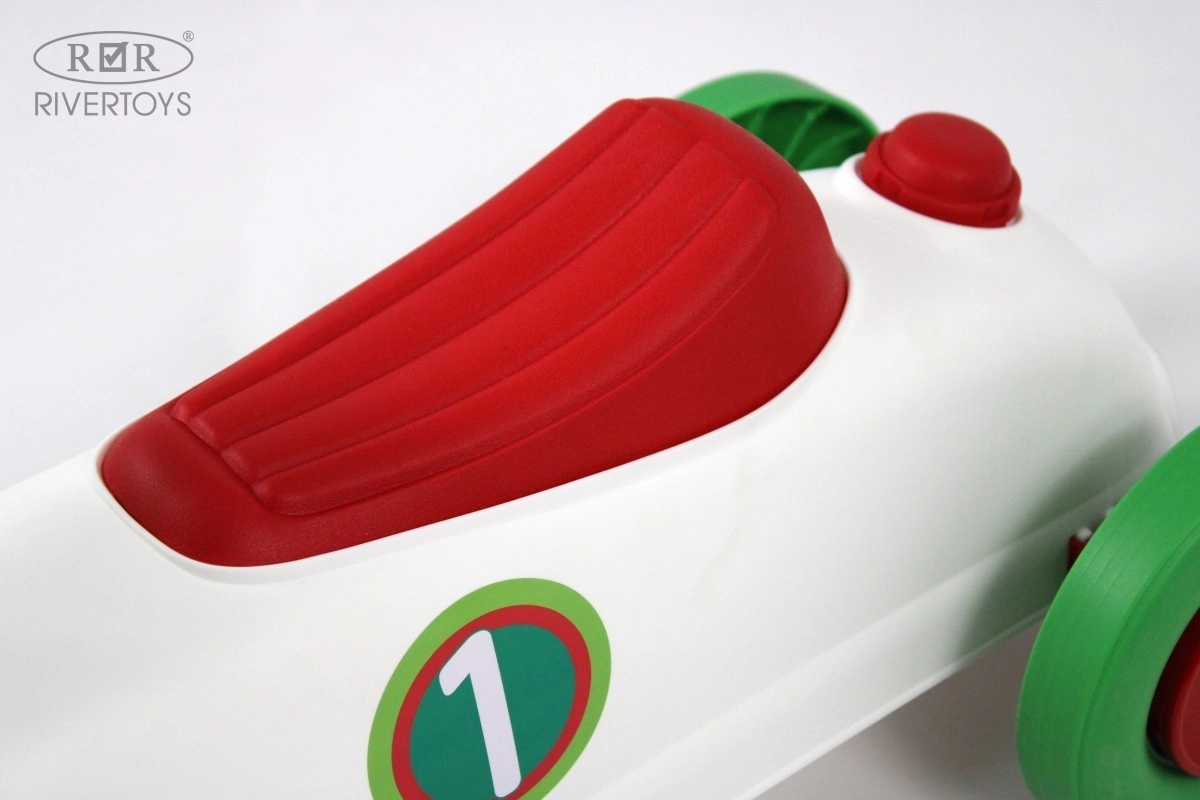 Детский толокар RiverToys G100GG белый 89t012rzyhwfpssd5i8xel2b8jp00mm6