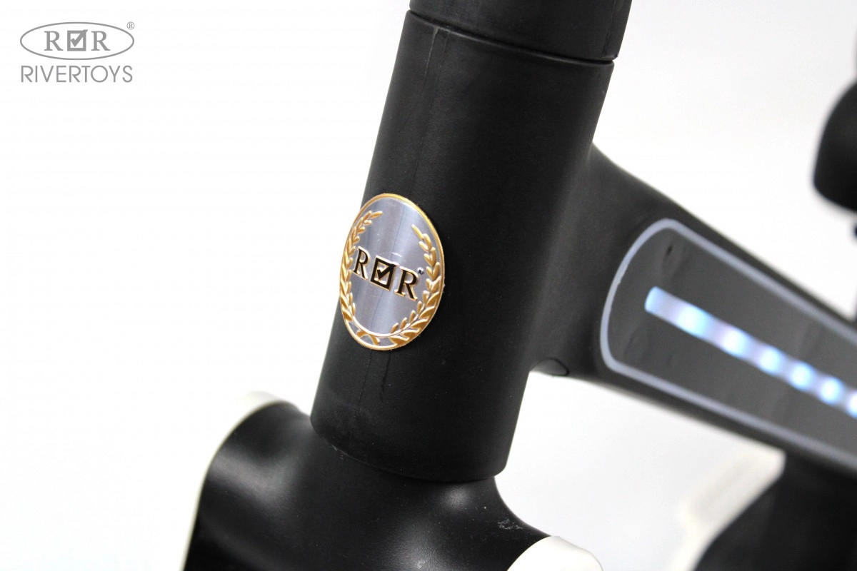 Детский беговел RiverToys HB-002 черный 1k9if81fvz0bj3qip2ddhq8fma7wsson