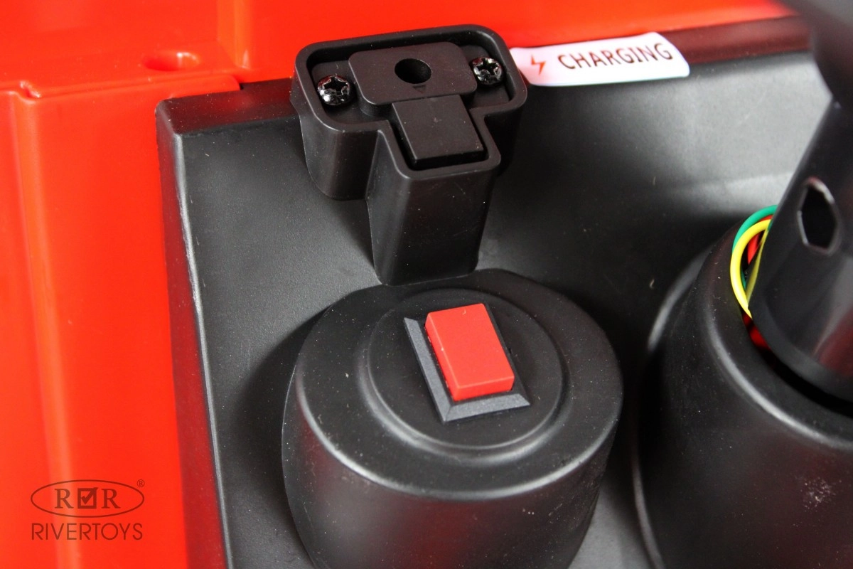 Детский электромобиль RiverToys G001GG красный kdapauk0dxerjcbnc5p0ktn4lvzy349v