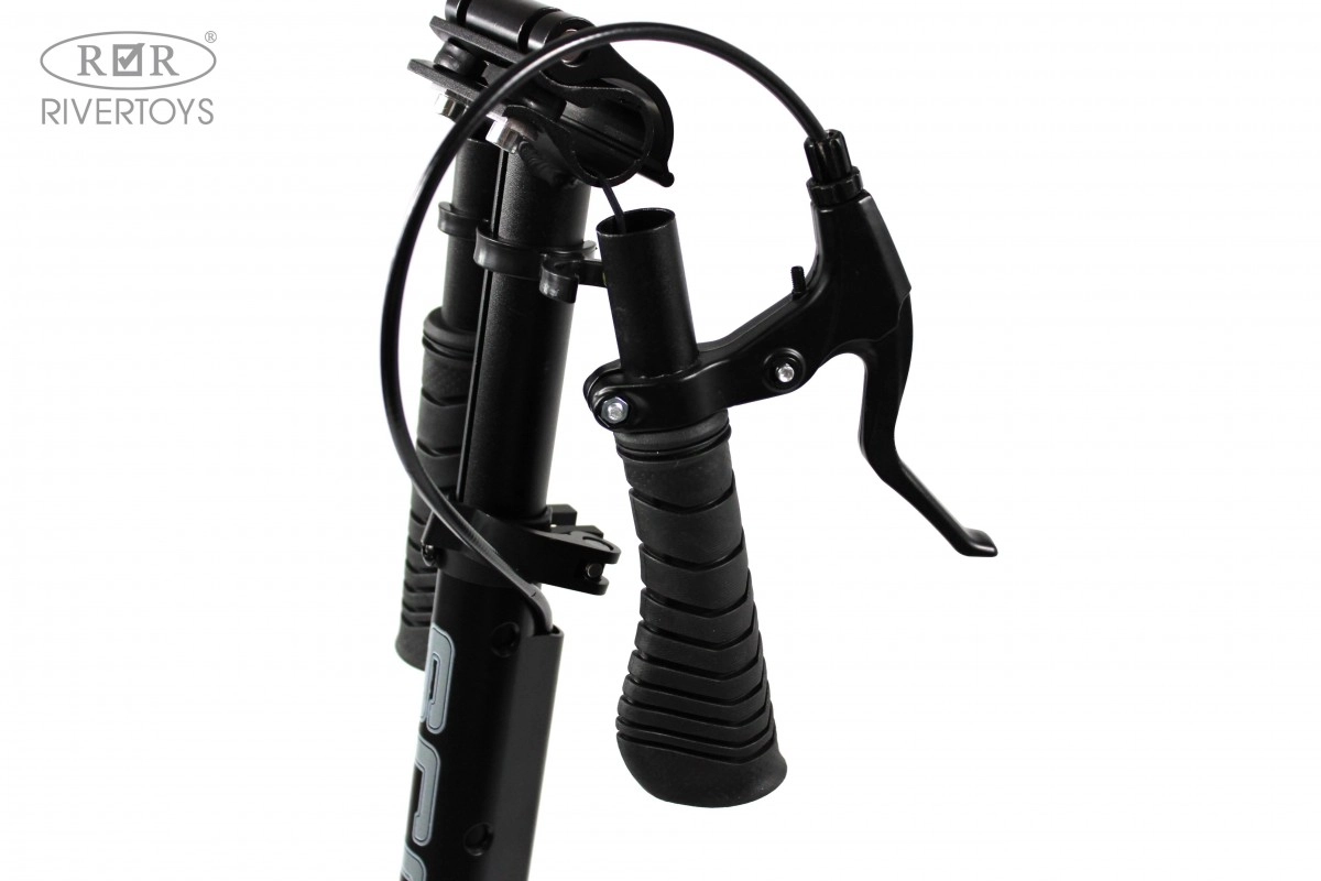 Детский самокат RiverToys HB-A7 черный q0josdcy7hzbwbawwijptxspe8v9yn8j