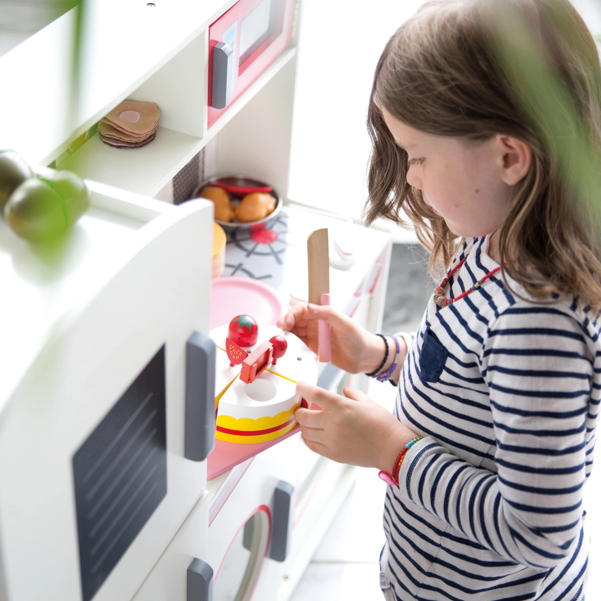 Большая детская игровая кухня ROBA белый/красный y393m9px38utmkpep88h8ktlye8kgxjd